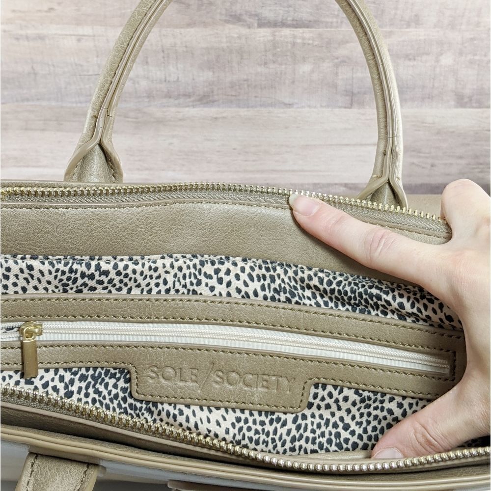 Sole Society Shoulder Bag/Crossbody - Picture 3 of 11